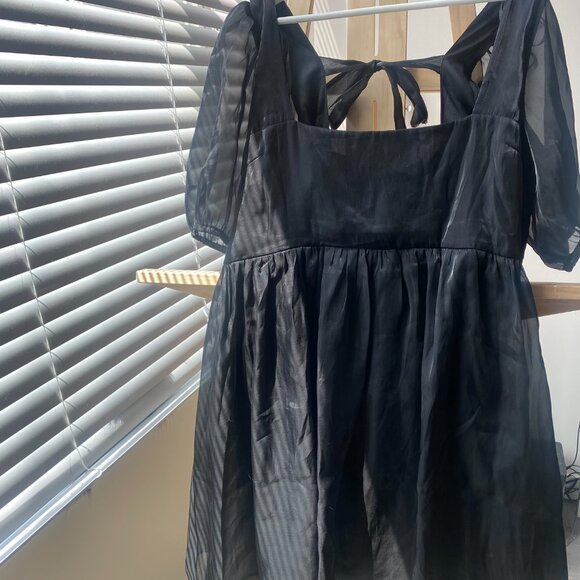 Raphaela Dress - Picture 2 of 5